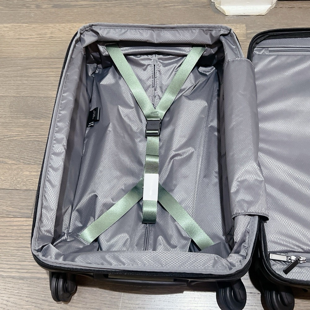 NEW Tumi V4 INTERNATIONAL Expandable 4 Wheel Carry On Suit Case - SAGE GREEN - Picture 11 of 13